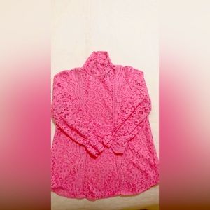 Gorgeous scalloped lace blouse